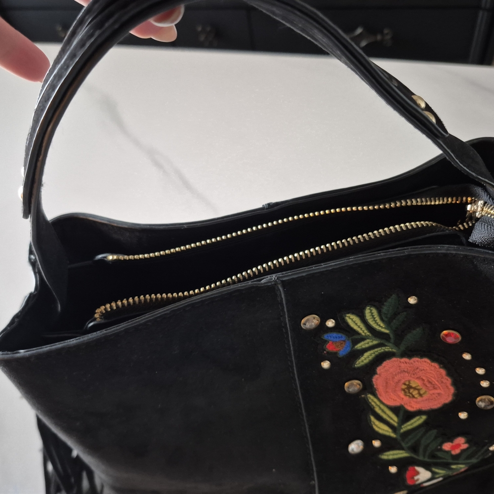 Embroidered Black Floral Women's Bag - Picture 2 of 5